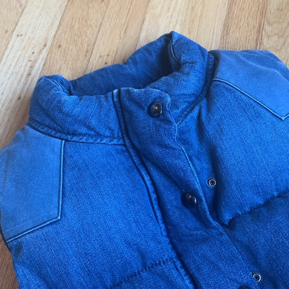2009 Gap Denim Puffy Vest. Size S. - Picture 4 of 5